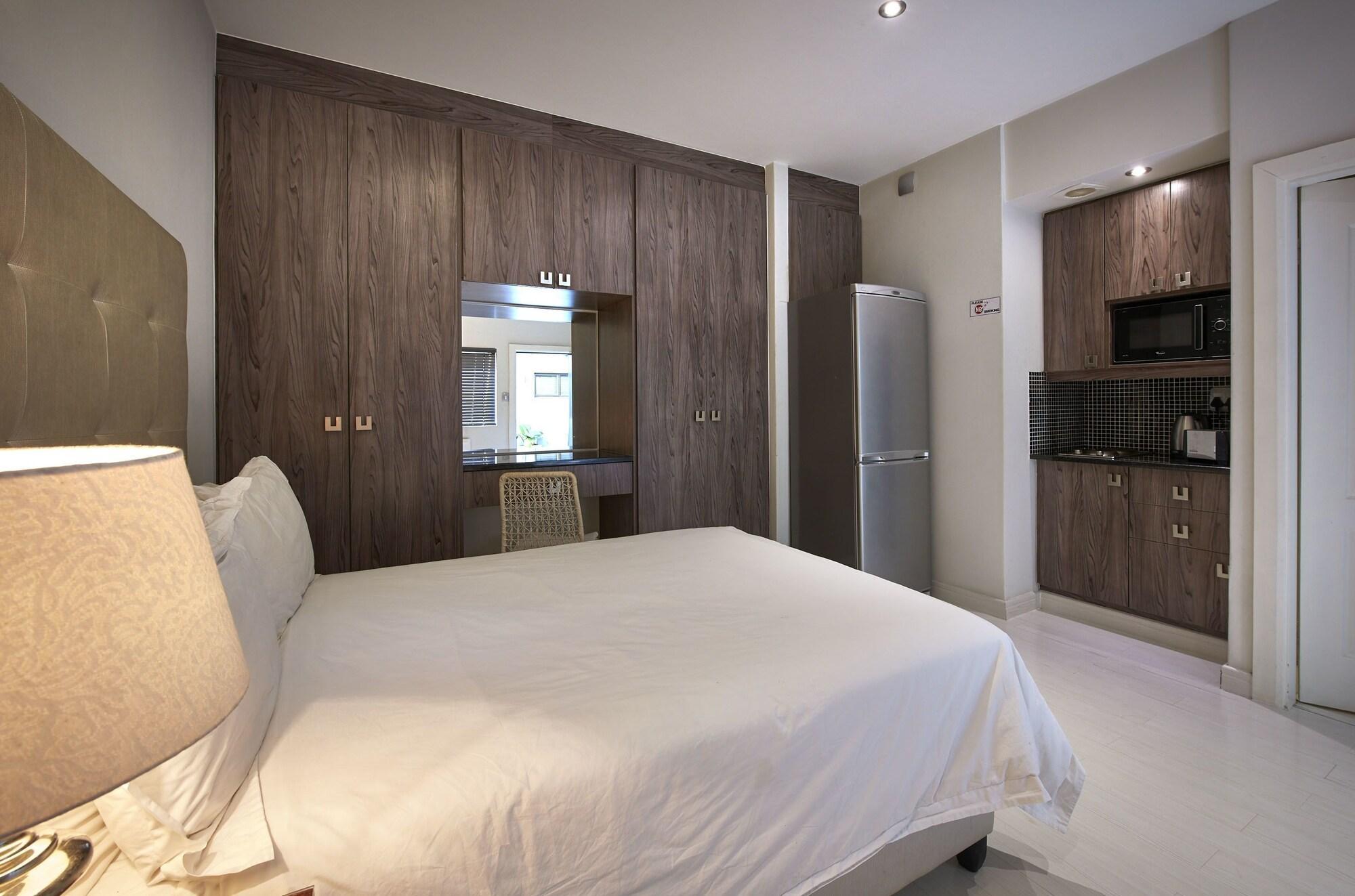 Dynasty Forest Sandown Self Catering 4* Joanesburgo